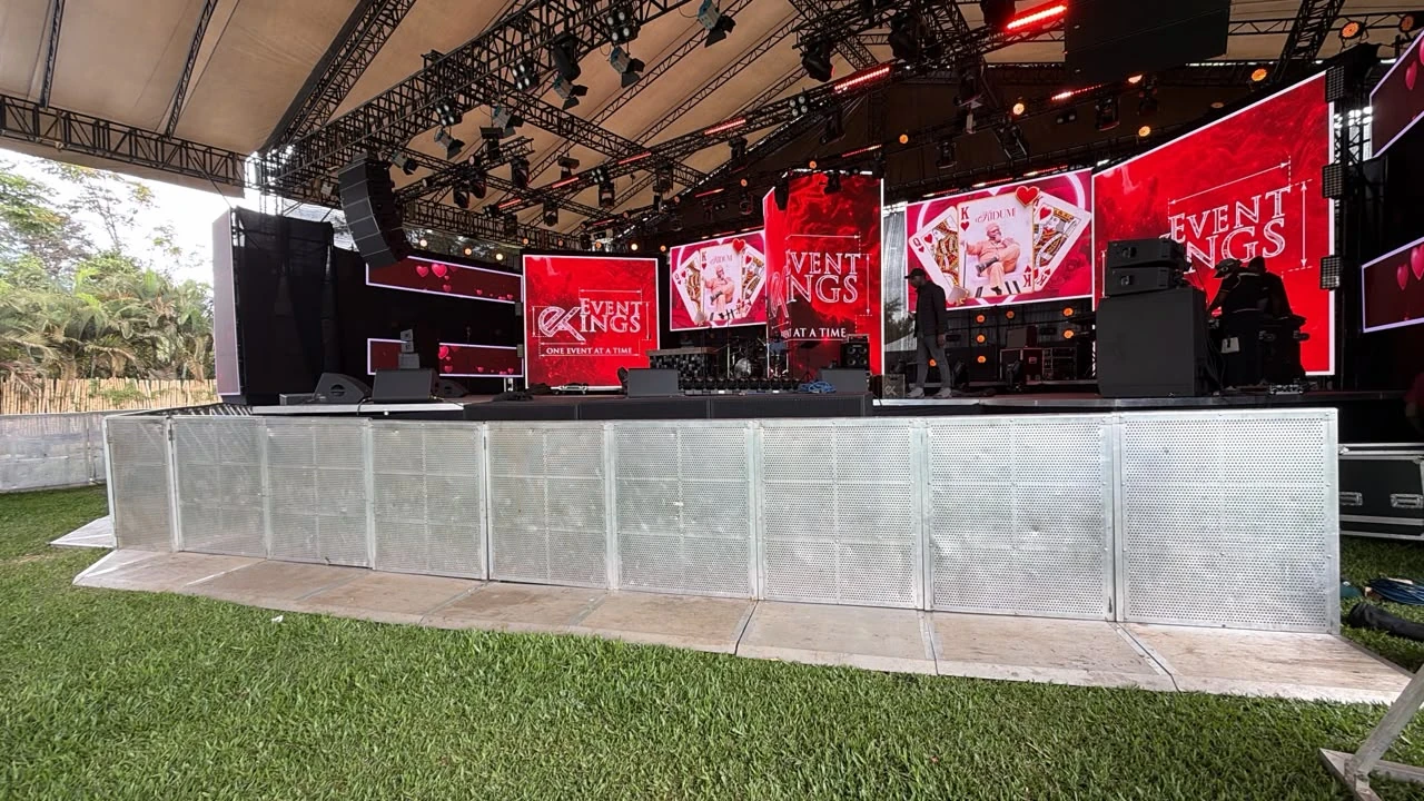 Barricades — Event Kings production